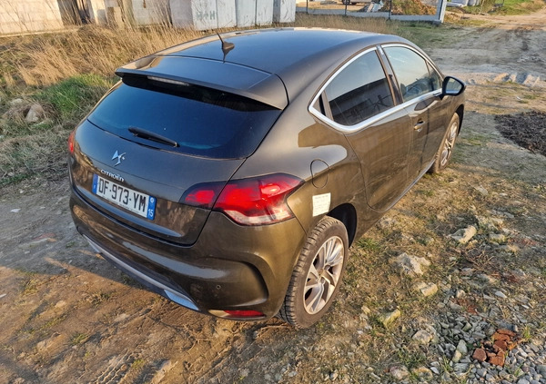 Citroen DS4 cena 19900 przebieg: 125584, rok produkcji 2014 z Suraż małe 254